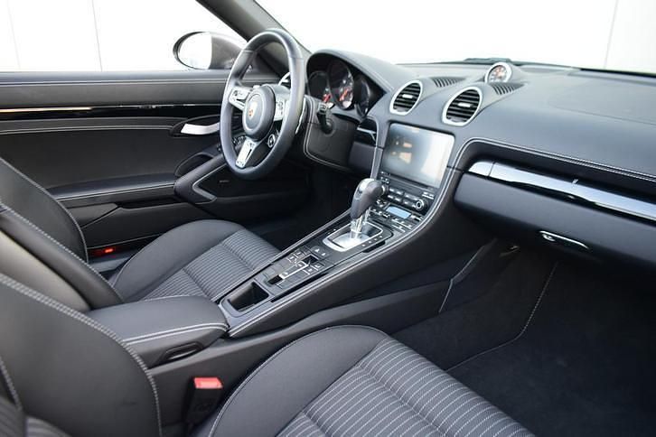 Occasion Porsche 718 Boxster Sport 301 PK (221 kW) 2023 Grijs Cabriolet