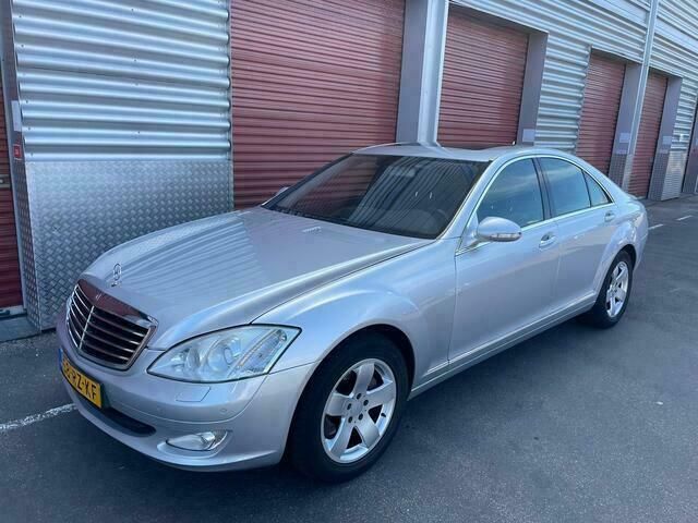 Grijs Gebruikt 2005 Mercedes S350 Prestige Sedan | € 8.950 (Eerlijke prijs) - Afbeelding 1/4