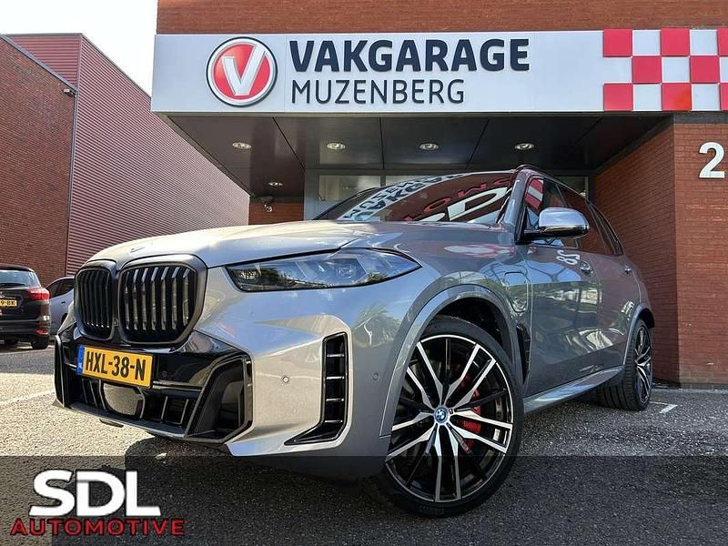 Grijs Gebruikt 2024 BMW X5 SUV | € 99.945 (Eerlijke prijs) - Afbeelding 1/4