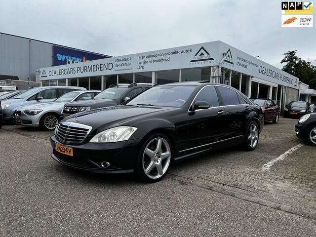 Zwart, metallic lak Gebruikt 2006 Mercedes S500 Sedan | € 18.950 (Eerlijke prijs) - Afbeelding 1/4