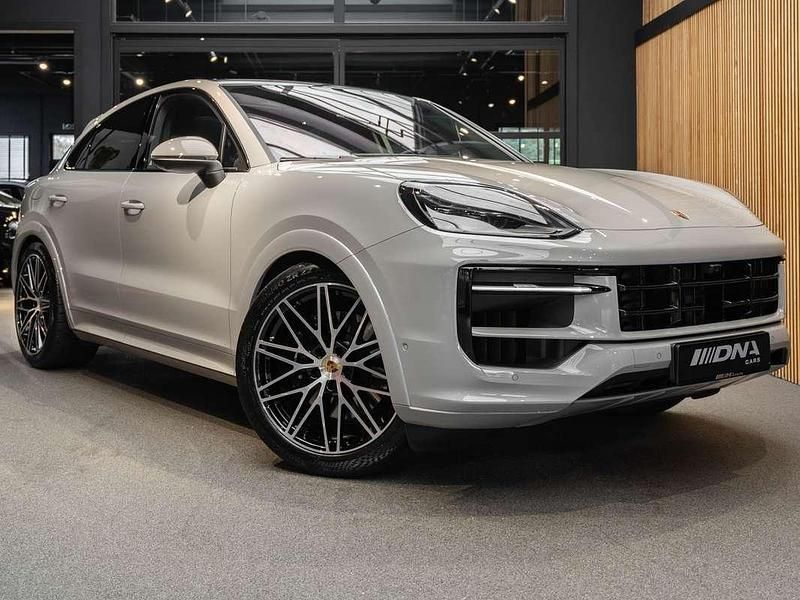 Grijs Gebruikt 2024 Porsche Cayenne SUV | € 139.995 - Afbeelding 1/4