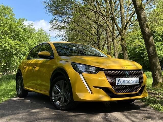 Geel Gebruikt 2022 Peugeot e-208 Allure Hatchback | € 28.450 - Afbeelding 1/4