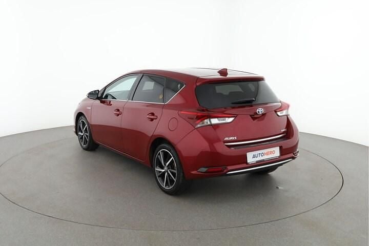 Occasion Toyota Auris Hybrid Comfort 2017 Rood (metallic) Hatchback
