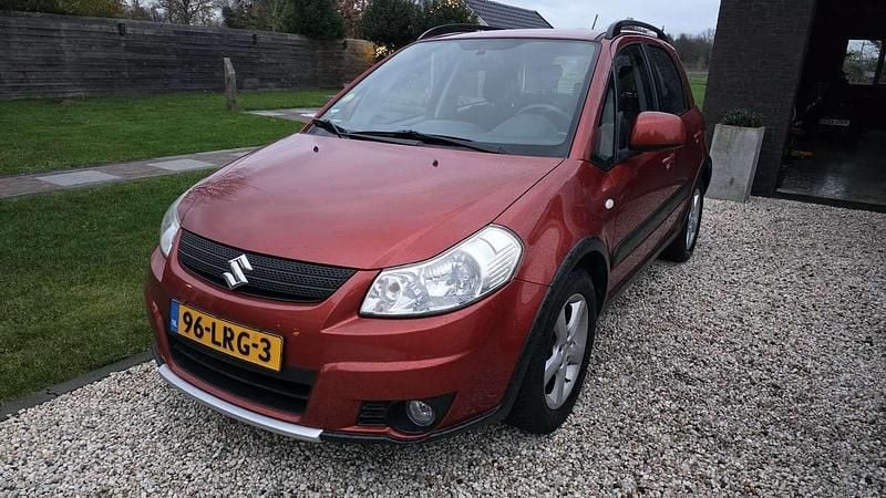 Rood Gebruikt 2008 Suzuki SX4 Hatchback | € 4.499 (Eerlijke prijs) - Afbeelding 1/4