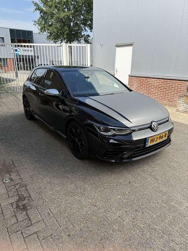 Zwart Gebruikt 2021 VW Golf VIII R Stationwagen | € 42.000 (Eerlijke prijs) - Afbeelding 1/4