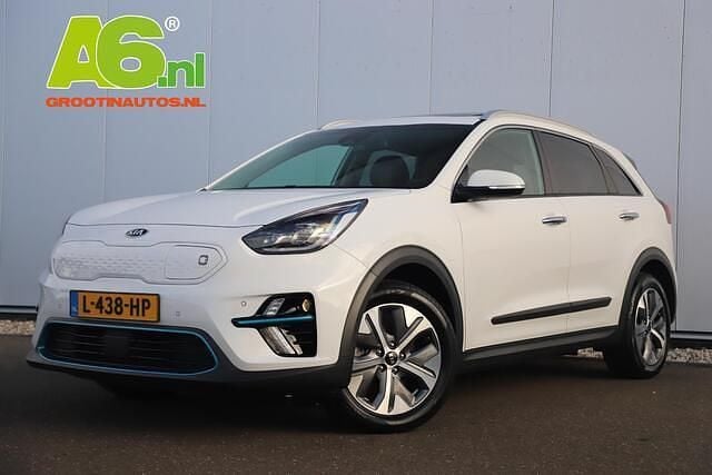(ud) clear white s Gebruikt 2021 Kia e-Niro SUV | € 17.899 - Afbeelding 1/4