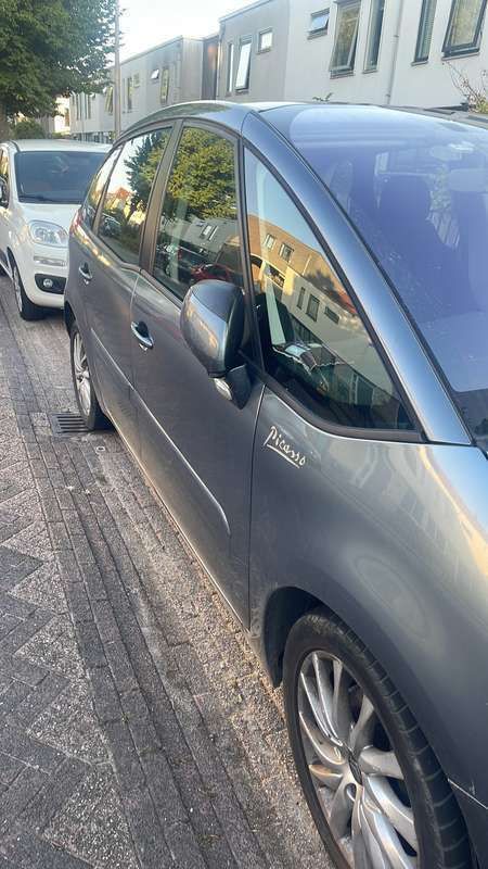 Grijs Gebruikt 2009 Citroën C4 Picasso MPV | € 2.000 (Goede deal) - Afbeelding 1/4