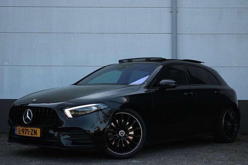 Zwart Gebruikt 2018 Mercedes 250 AMG line Stationwagen | € 22.990 (Super prijs) - Afbeelding 1/4