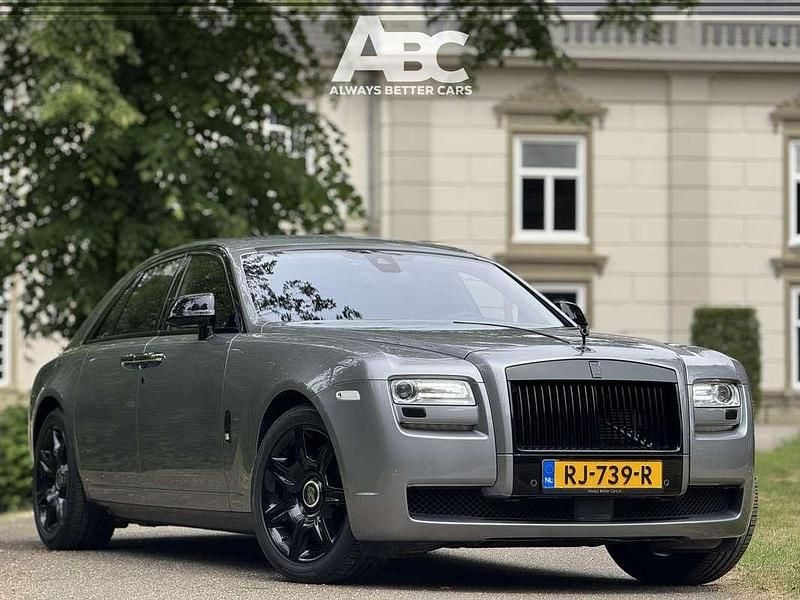 Grijs, metallic lak Gebruikt 2013 Rolls Royce Ghost Sedan | € 132.900 - Afbeelding 1/4