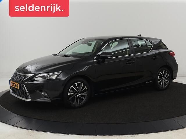 Zwart Occasion 2018 Lexus CT200h Business Edition Hatchback | € 16.900 (Eerlijke prijs) - Afbeelding 1/4