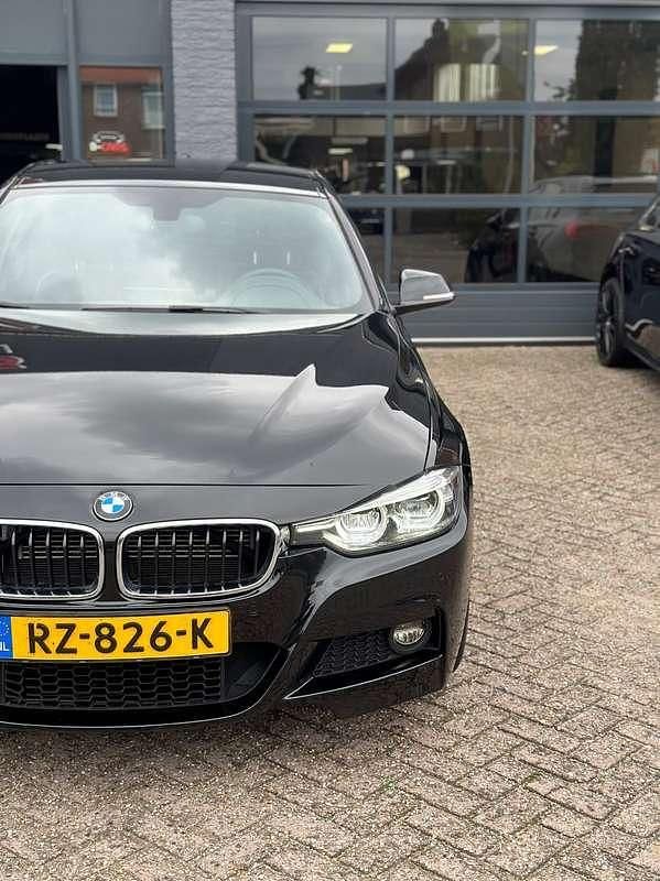 Occasion BMW 330e Executive 184 PK (135 kW) 2018 Zwart Sedan