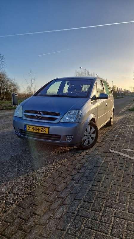Blauw Occasion 2003 Opel Meriva Cosmo MPV | € 900 - Afbeelding 1/4