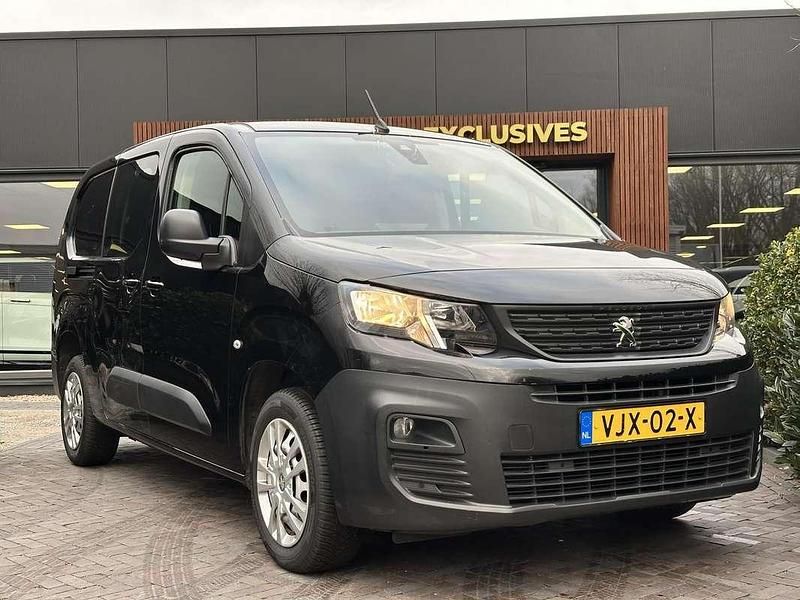 Zwart Occasion 2021 Peugeot Partner MPV | € 8.900 (Super prijs) - Afbeelding 1/4