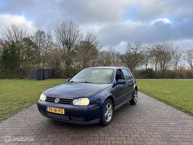 Blauw Gebruikt 2002 VW Golf IV Hatchback | € 995 (Eerlijke prijs) - Afbeelding 1/4