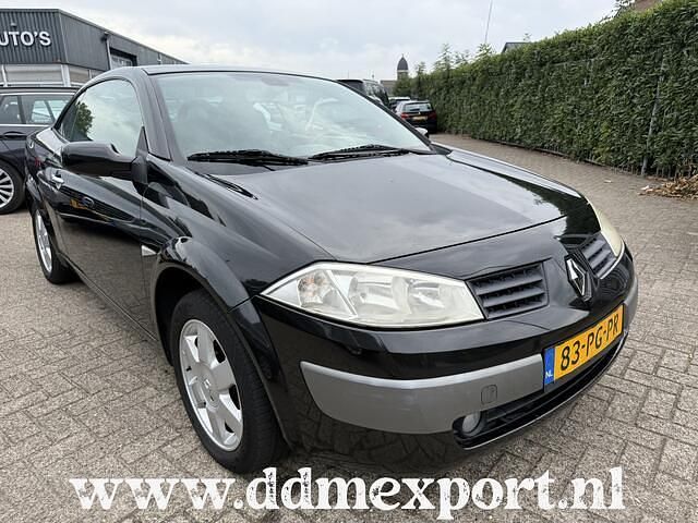 Zwart Gebruikt 2004 Renault Mégane Cabriolet Dynamique Cabriolet | € 1.650 (Goede deal) - Afbeelding 1/4