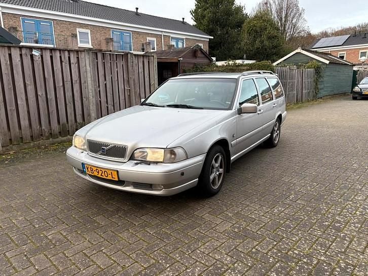 Gebruikt 2000 Volvo V70 Stationwagen | € 2.250 (Eerlijke prijs) - Afbeelding 1/4