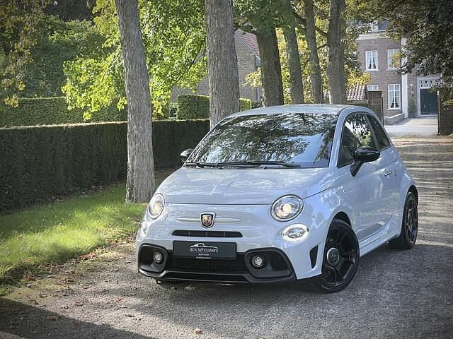 Grijs Gebruikt 2019 Abarth 595 70th Anniversary Hatchback | € 19.950 (Eerlijke prijs) - Afbeelding 1/4