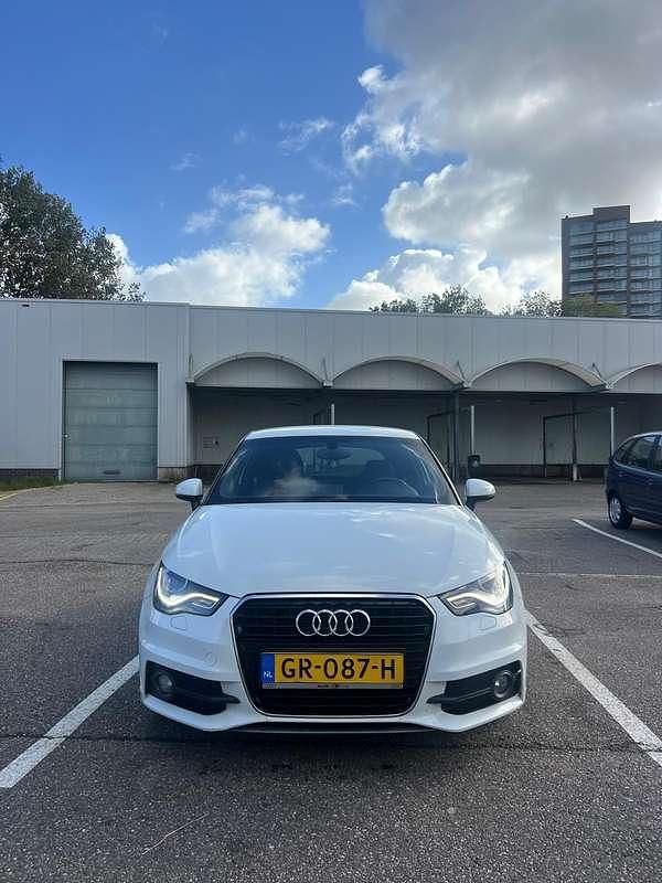 Wit Gebruikt 2012 Audi A1 Proline Hatchback | € 9.995 (Iets duurder) - Afbeelding 1/4