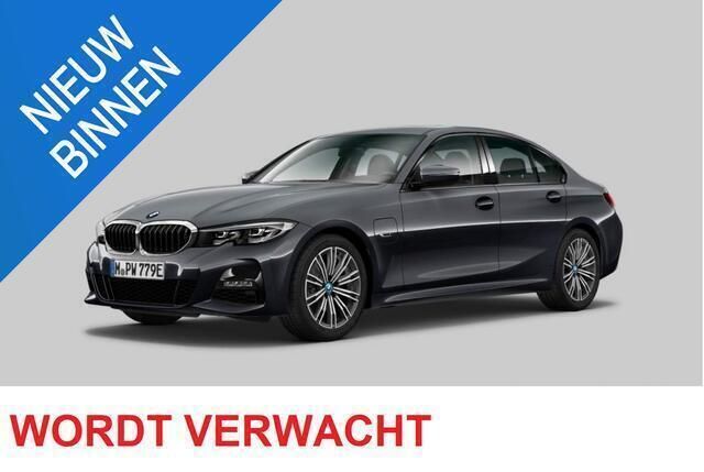 Grijs Gebruikt 2021 BMW 330 Executive Sedan | € 34.950 (Super prijs) - Afbeelding 1/4