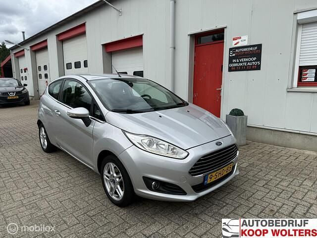 Grijs Gebruikt 2013 Ford Fiesta Titanium Hatchback | € 3.450 (Super prijs) - Afbeelding 1/4