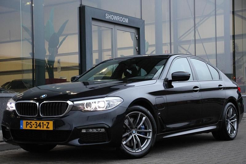 Zwart Gebruikt 2017 BMW 530e Executive Sedan | € 28.995 (Duur) - Afbeelding 1/4