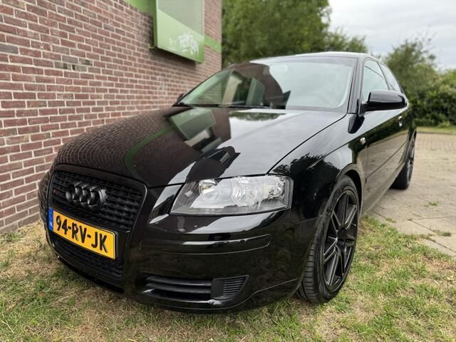 Zwart Gebruikt 2005 Audi A3 Hatchback | € 1.995 (Goede deal) - Afbeelding 1/4