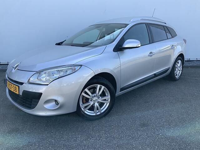 Zilver Gebruikt 2012 Renault Mégane Expression Van | € 2.950 - Afbeelding 1/4