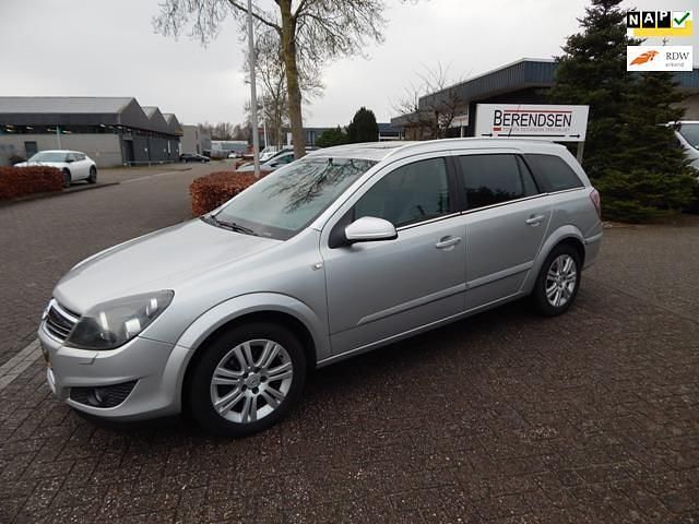 Occasion Opel Astra Cosmo 116 PK (85 kW) 2008 Grijs (metallic) Stationwagen