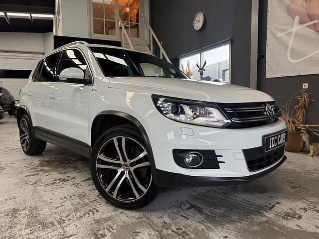 Wit Gebruikt 2015 VW Tiguan Sport SUV | € 14.450 (Super prijs) - Afbeelding 1/4