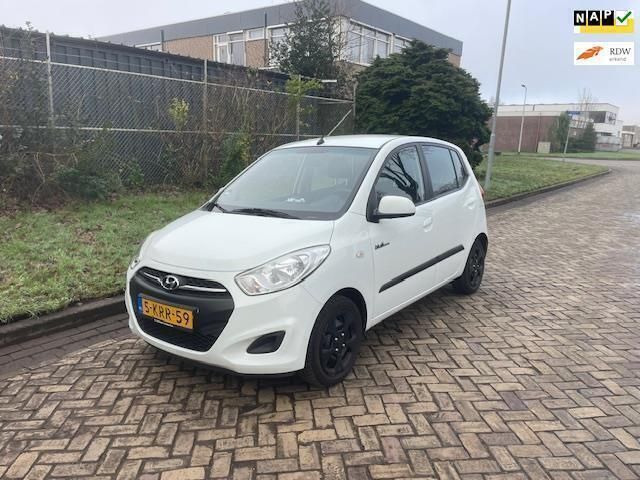 Wit Gebruikt 2013 Hyundai i10 Hatchback | € 3.249 (Eerlijke prijs) - Afbeelding 1/4