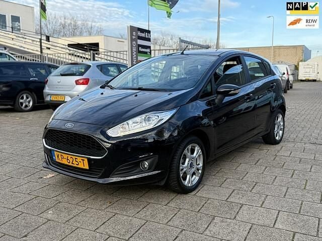 Zwart Gebruikt 2016 Ford Fiesta Style Hatchback | € 4.749 (Super prijs) - Afbeelding 1/4
