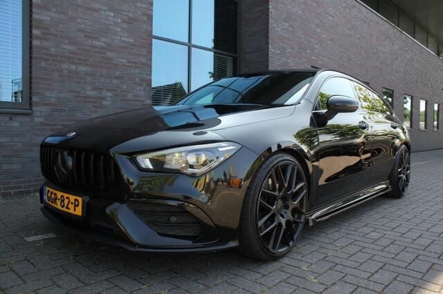 Zwart Gebruikt 2020 Mercedes CLA200 Shooting Brake Business Stationwagen | € 21.999 (Super prijs) - Afbeelding 1/4