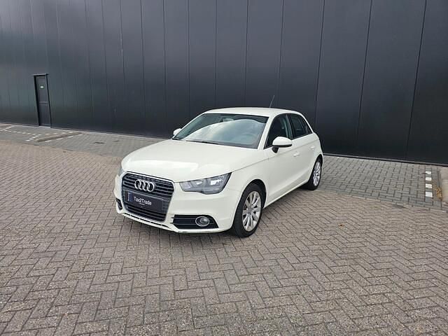 Wit Gebruikt 2013 Audi A1 Sportback Premium Hatchback | € 5.750 (Iets duurder) - Afbeelding 1/4
