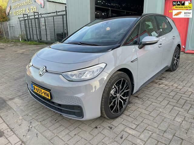 Grijs, metallic lak Gebruikt 2021 VW ID.3 Hatchback | € 34.999 - Afbeelding 1/4