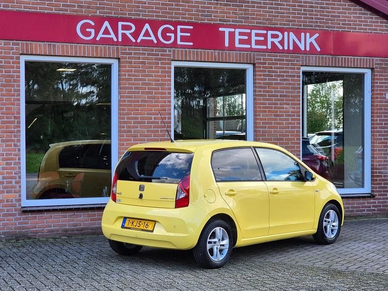Occasion Seat Mii 60 PK (44 kW) 2013 Geel Hatchback