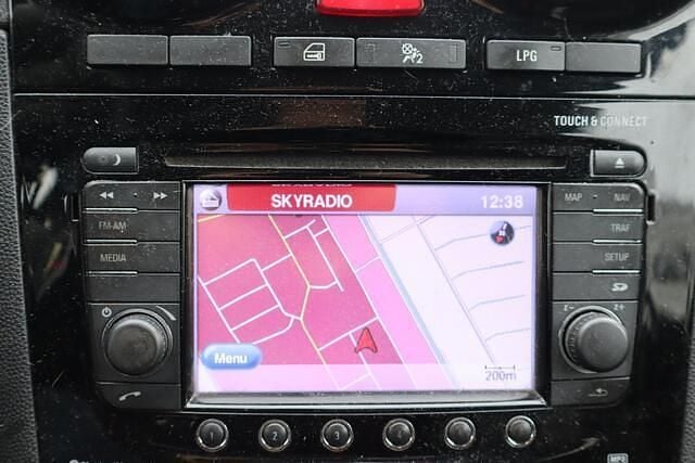 Occasion Opel Corsa Edition 83 PK (61 kW) 2013 Wit Hatchback