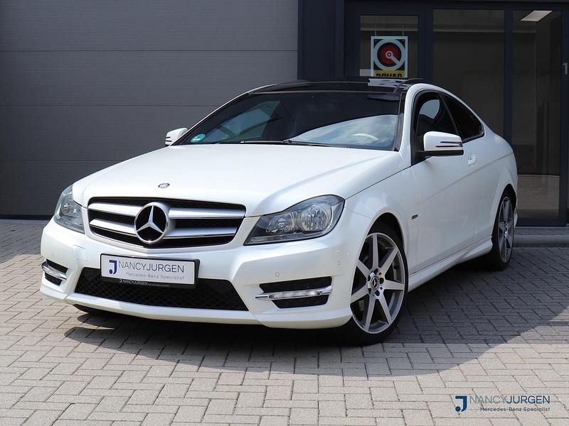 Wit Gebruikt 2011 Mercedes C180 AMG Coupé | € 13.950 (Iets duurder) - Afbeelding 1/4