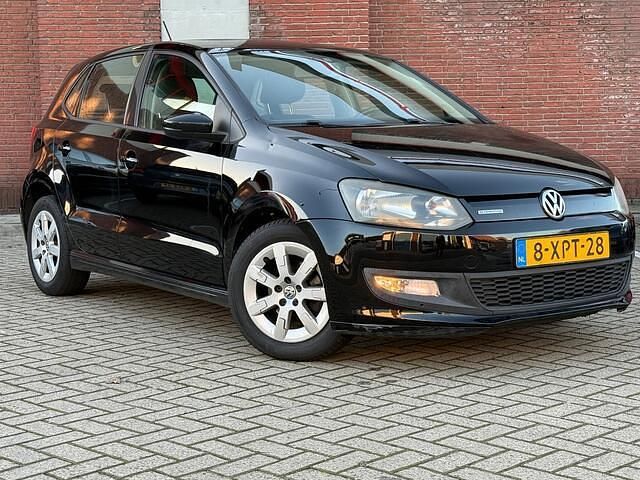 Zwart Occasion 2013 VW Polo Hatchback | € 4.795 (Goede deal) - Afbeelding 1/4