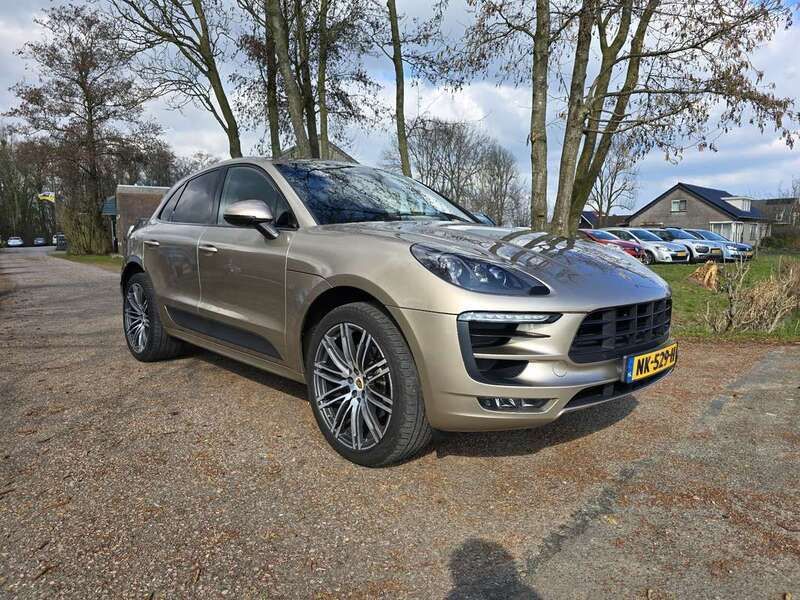 Grijs Gebruikt 2017 Porsche Macan SUV | € 44.999 (Iets duurder) - Afbeelding 1/4