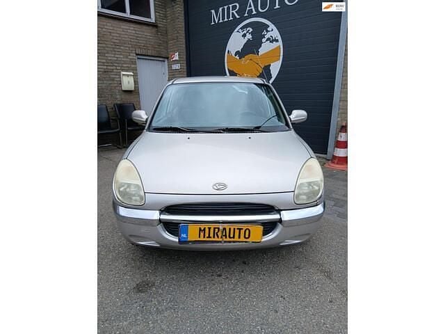 Grijs Gebruikt 2001 Daihatsu Sirion Hatchback | € 999 (Super prijs) - Afbeelding 1/4