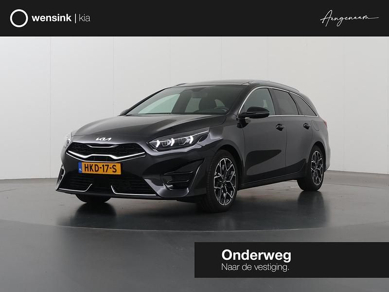 Zwart Gebruikt 2025 Kia Ceed GT-Line Stationwagen | € 34.935 (Eerlijke prijs) - Afbeelding 1/4