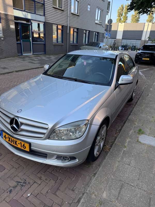 Zilver Gebruikt 2007 Mercedes C220 Sedan | € 4.800 (Eerlijke prijs) - Afbeelding 1/4