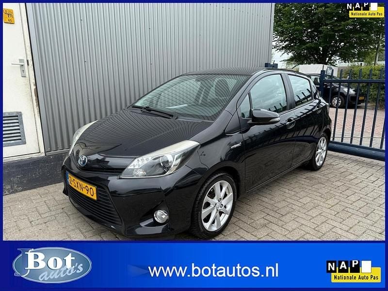 Zwart Gebruikt 2014 Toyota Yaris Hybrid Hatchback | € 8.995 (Eerlijke prijs) - Afbeelding 1/4