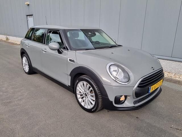 Grijs Gebruikt 2018 Mini One Clubman Pepper Stationwagen | € 13.750 (Iets duurder) - Afbeelding 1/4