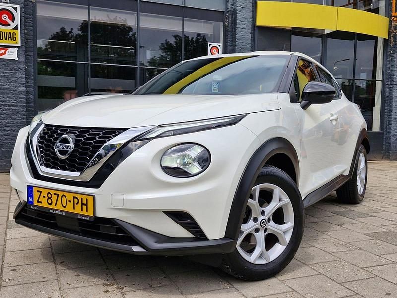 Wit, metallic lak Gebruikt 2020 Nissan Juke N-Connecta SUV | € 19.950 (Eerlijke prijs) - Afbeelding 1/4