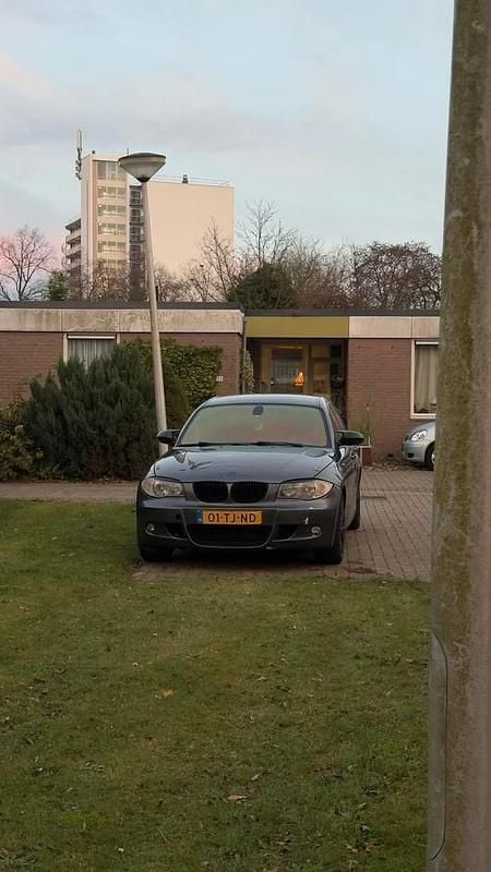 Occasion 2006 BMW 120 Hatchback | € 2.000 (Super prijs) - Afbeelding 1/4