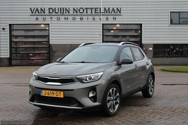 Groen Gebruikt 2020 Kia Stonic SUV | € 13.950 (Eerlijke prijs) - Afbeelding 1/4