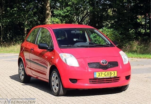 Rood Gebruikt 2008 Toyota Yaris Hatchback | € 1.498 (Goede deal) - Afbeelding 1/4