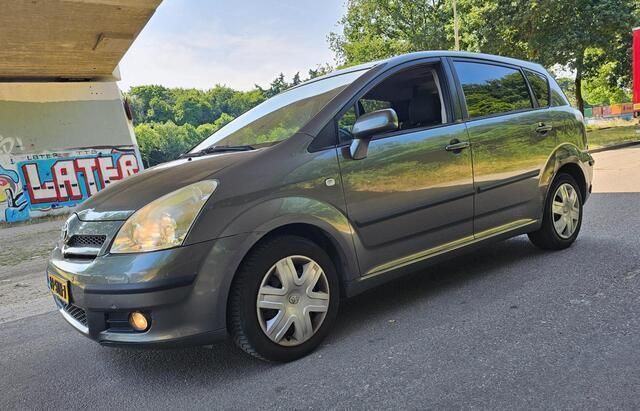 Grijs Gebruikt 2007 Toyota Corolla Verso Luna MPV | € 2.950 - Afbeelding 1/4