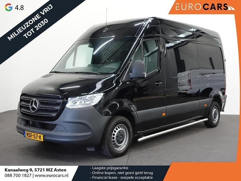 Zwart Gebruikt 2023 Mercedes Sprinter Van | € 36.390 (Goede deal) - Afbeelding 1/4